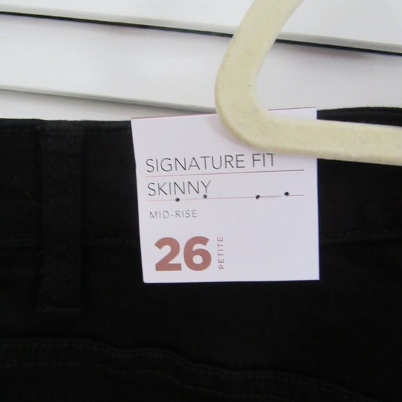 NWT! Lane Bryant On-The-Go Black Ankle Pants - Size 26 - Picture 7 of 10